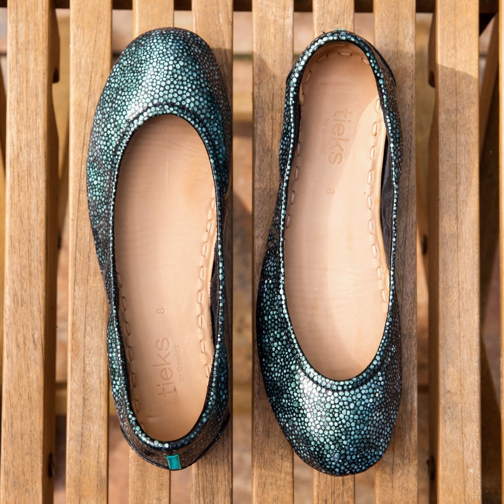 Hand-Painted Green-Blue Colorshift 'Toscani' Tieks - Picture 2 of 8